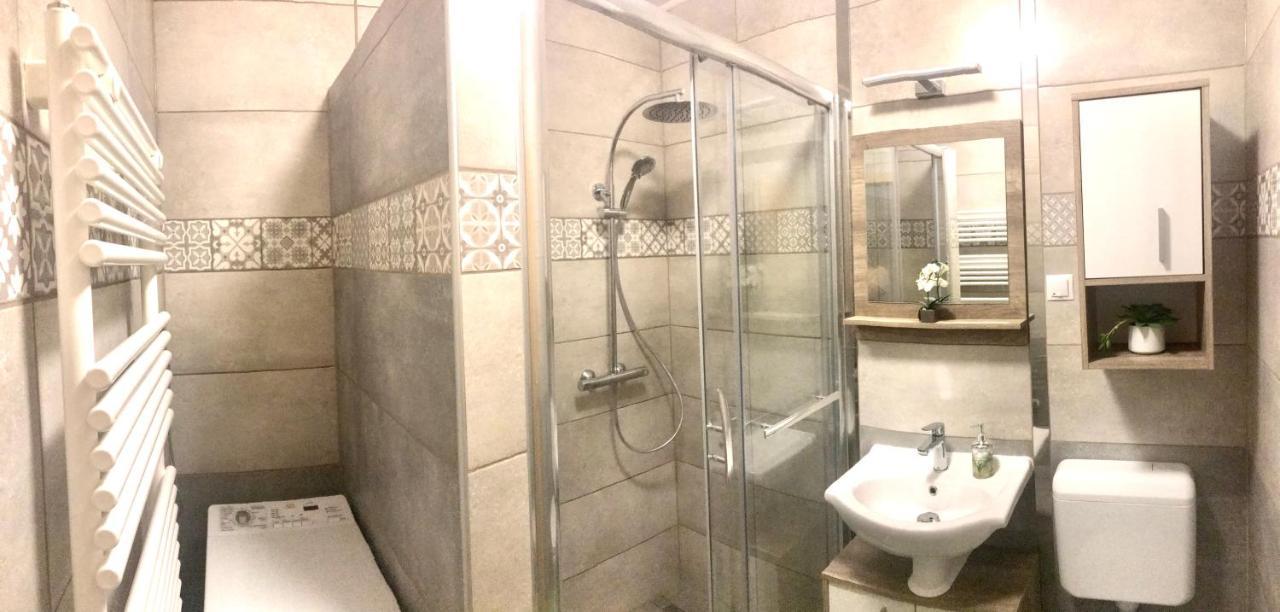 Orchidea Apartman เฮจจ์คู ภายนอก รูปภาพ