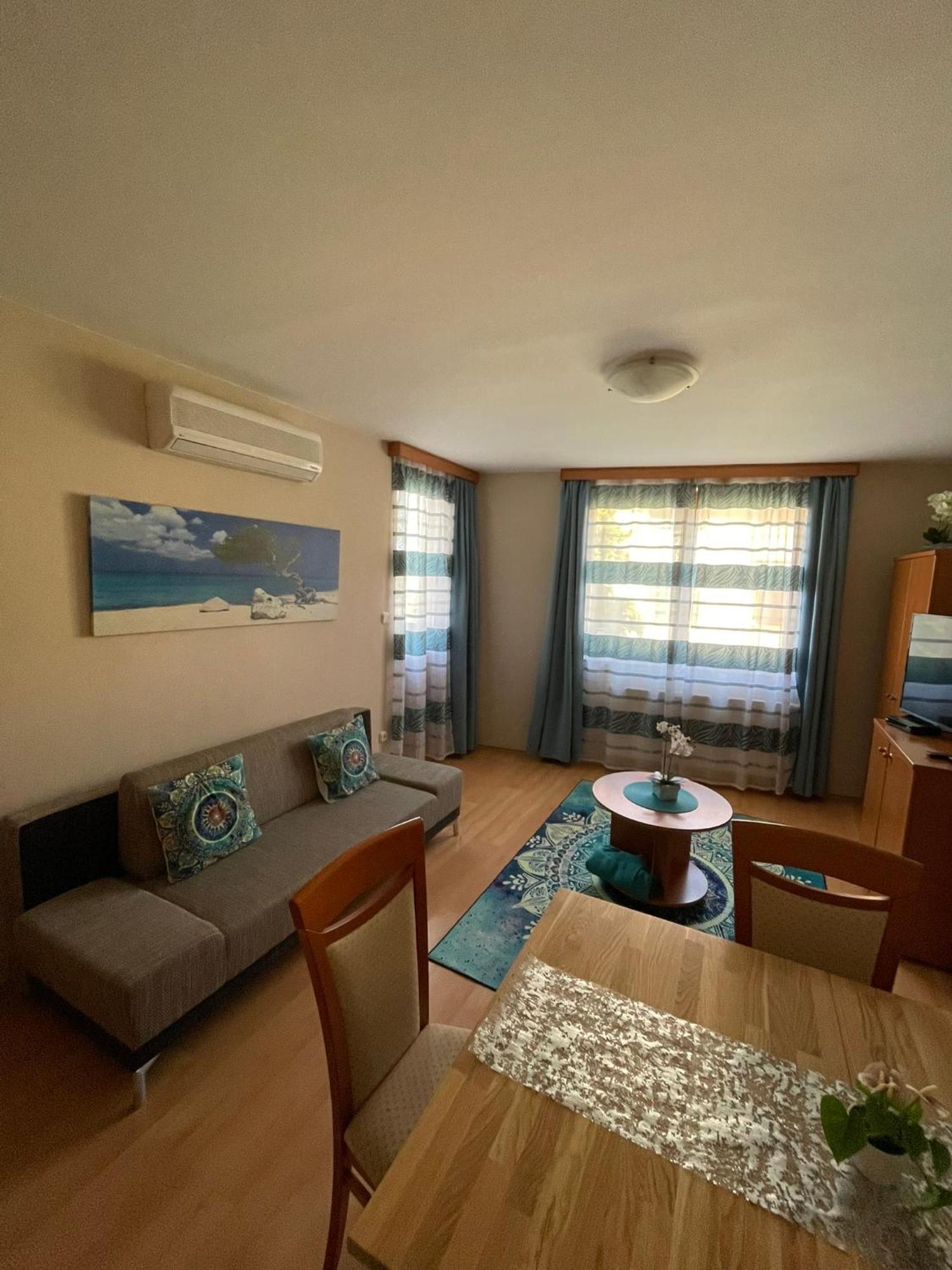 Orchidea Apartman เฮจจ์คู ภายนอก รูปภาพ