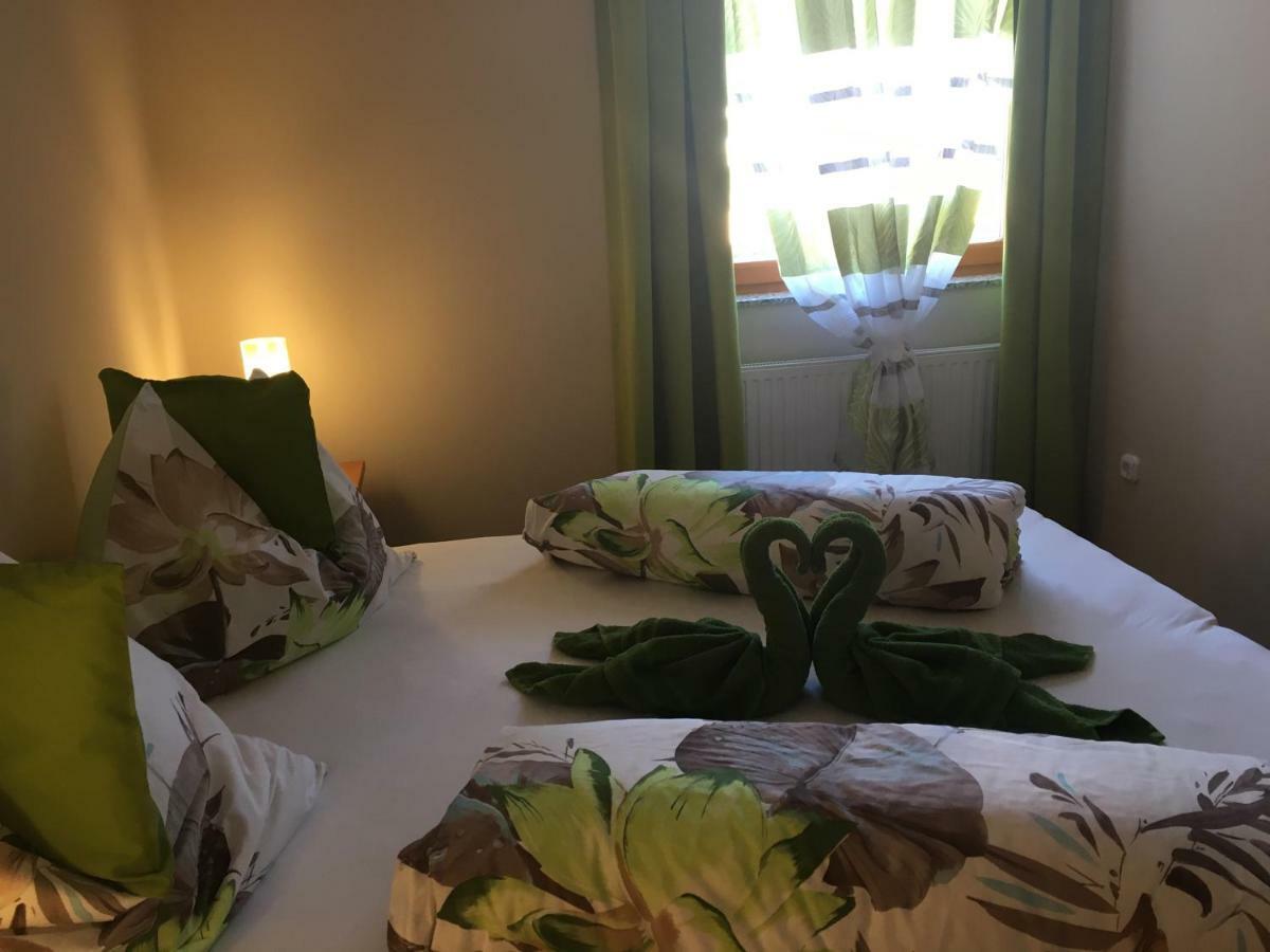 Orchidea Apartman เฮจจ์คู ภายนอก รูปภาพ